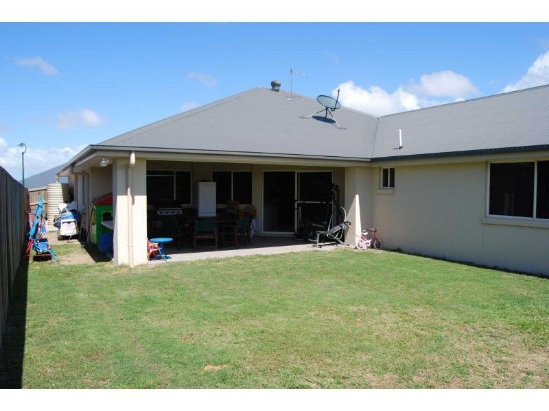 11 Ulladulla Street, Blacks Beach QLD 4740