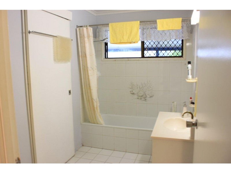 12 Hi-Grove Terrace, Andergrove QLD 4740