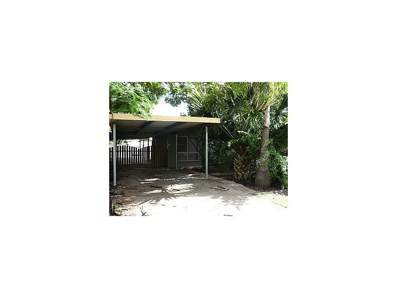 6 Bowen Court, Moranbah QLD 4744