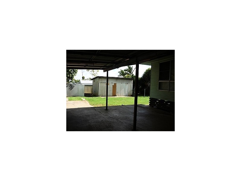 6 Bowen Court, Moranbah QLD 4744