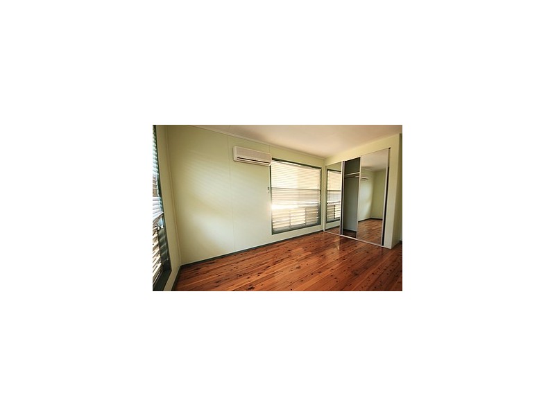 12 Munro Street, Moranbah QLD 4744