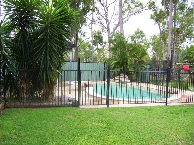33 Forrest Drive, Moranbah QLD 4744