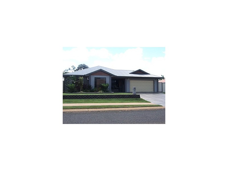 3 Nonette Street, Moranbah QLD 4744
