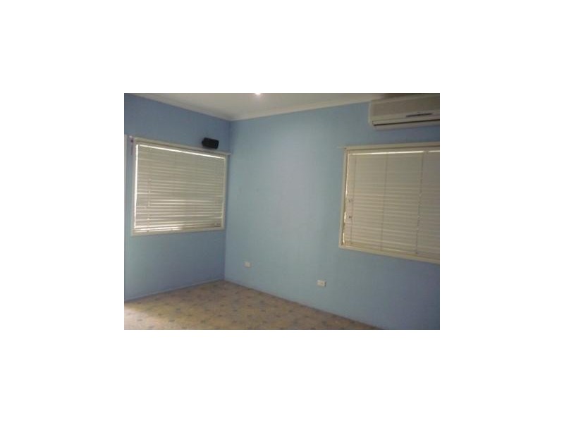 19 Flight Drive, Moranbah QLD 4744