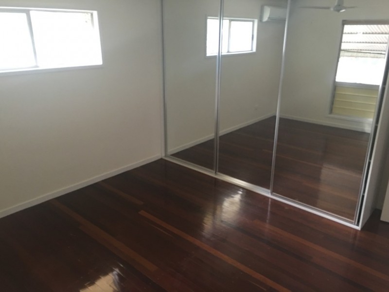 30 Kennedy Drive, Moranbah QLD 4744