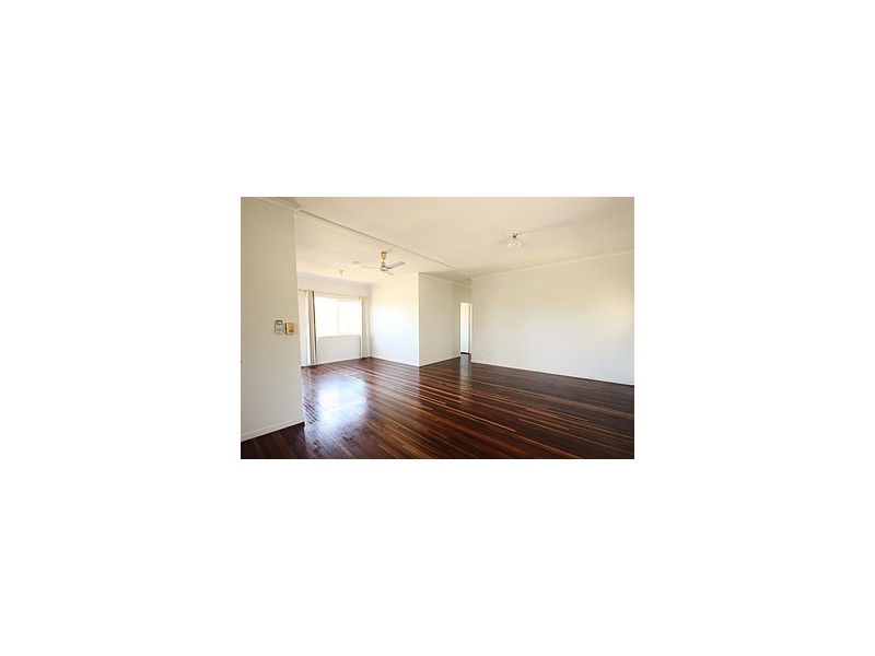 11 Rosewall Street, Moranbah QLD 4744