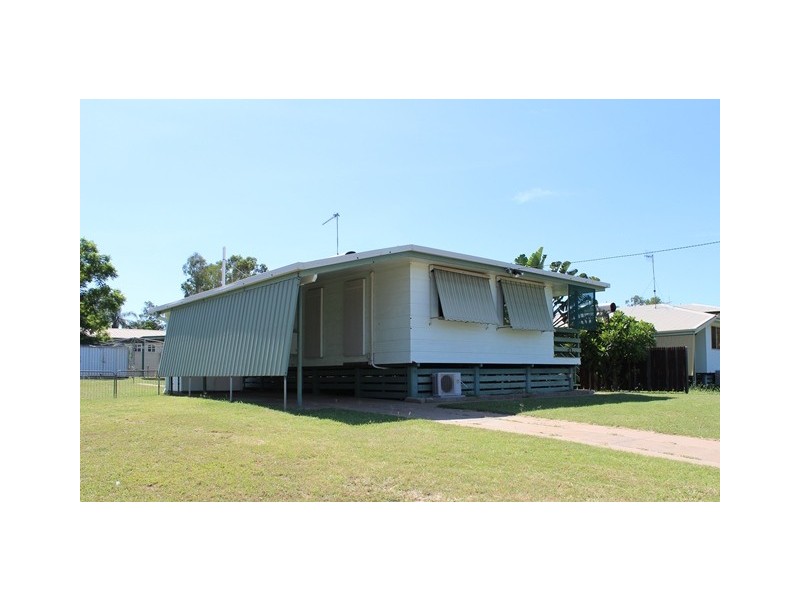 20 Bradman Street, Moranbah QLD 4744