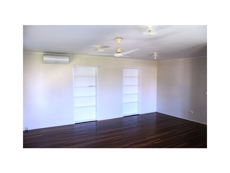 20 Bradman Street, Moranbah QLD 4744