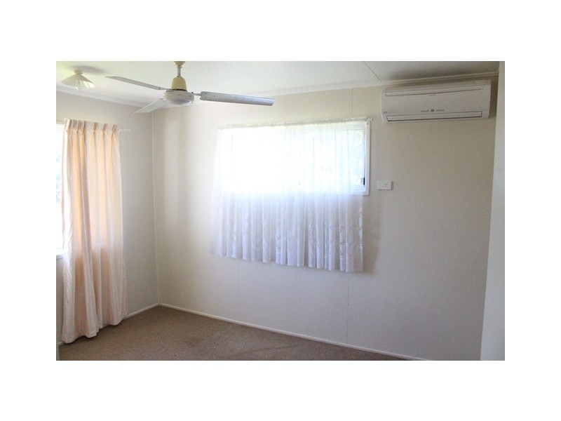20 Bradman Street, Moranbah QLD 4744