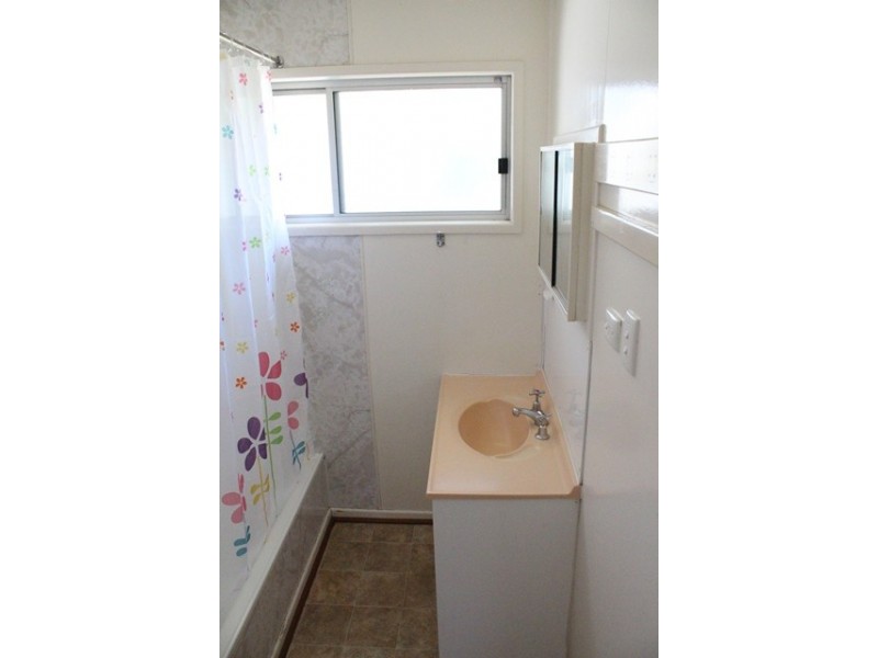 20 Bradman Street, Moranbah QLD 4744