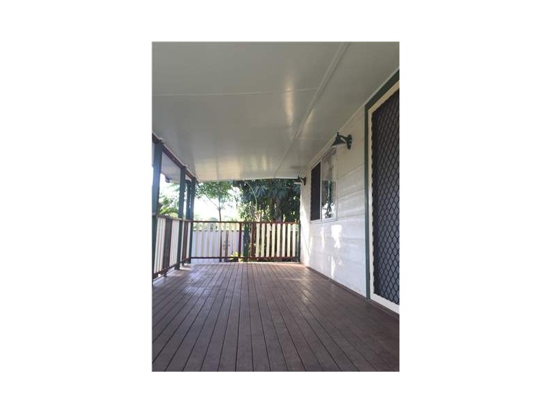 4 Flohr Drive, Moranbah QLD 4744