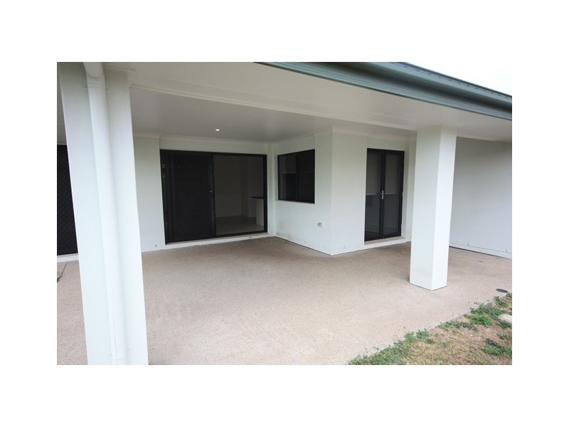 30 Naumann Street, Moranbah QLD 4744