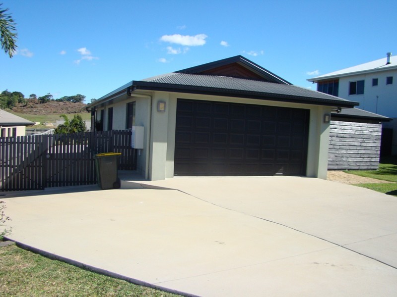 12 Gillies Court, Rural View QLD 4740