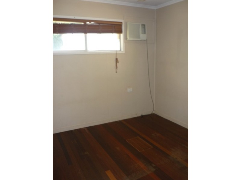 2 Burke Drive, Moranbah QLD 4744