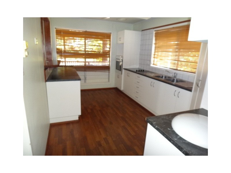7 Chifley Court, Moranbah QLD 4744