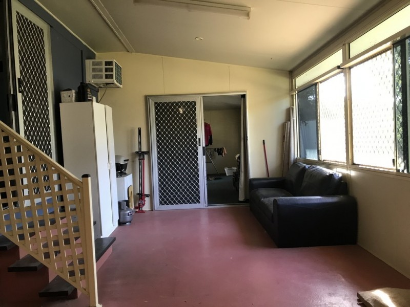 14 Leslie Drive, Moranbah QLD 4744