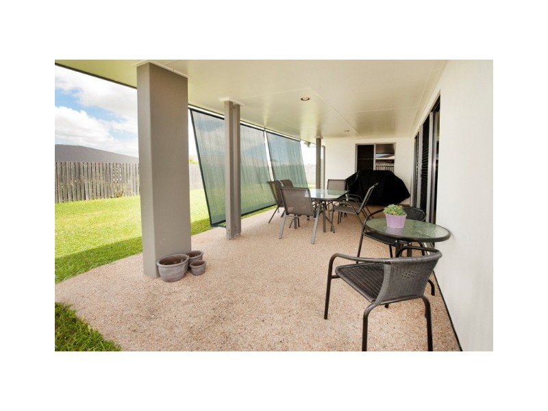 5 Crestview Crescent, Bucasia QLD 4750