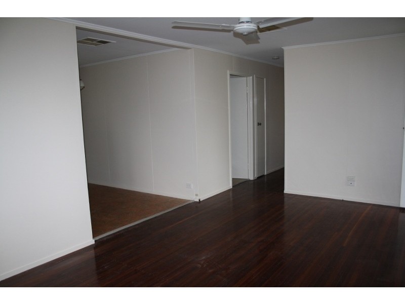 21 Rolfe Street, Moranbah QLD 4744