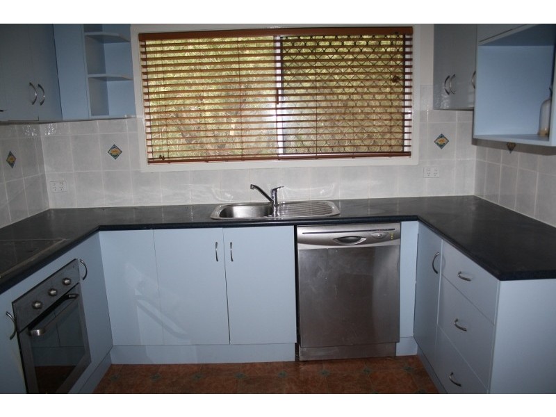 21 Rolfe Street, Moranbah QLD 4744