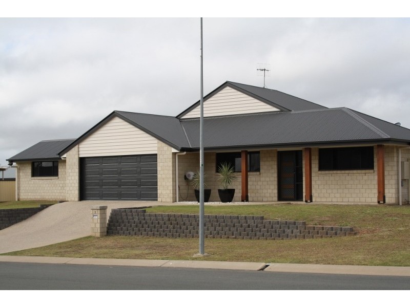 2 Clews Lane, Moranbah QLD 4744