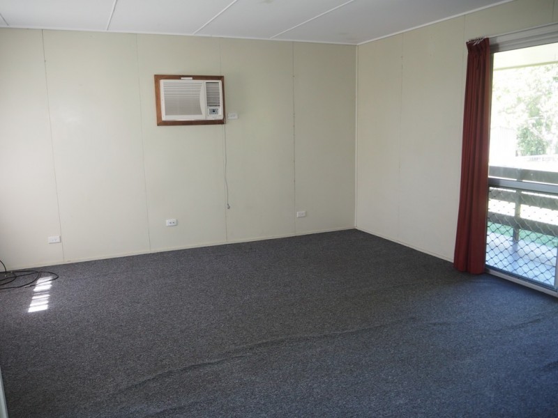 14 Middle Crescent, Dysart QLD 4745