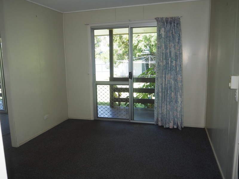14 Middle Crescent, Dysart QLD 4745