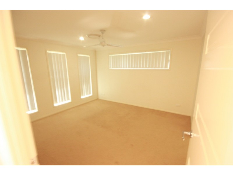 8 Bilgola Place, Blacks Beach QLD 4740