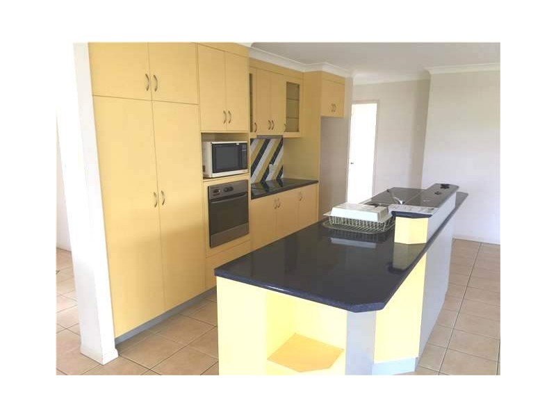 2 Avalon Drive, Eimeo QLD 4740