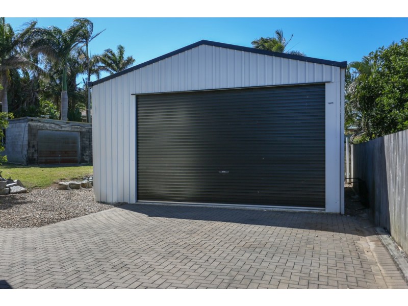 11 Wilson Crt, Eimeo QLD 4740