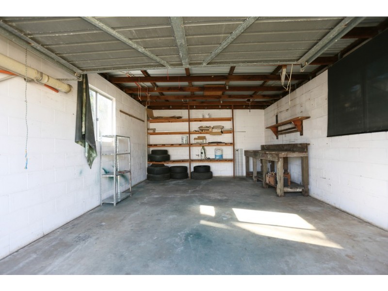 11 Wilson Crt, Eimeo QLD 4740