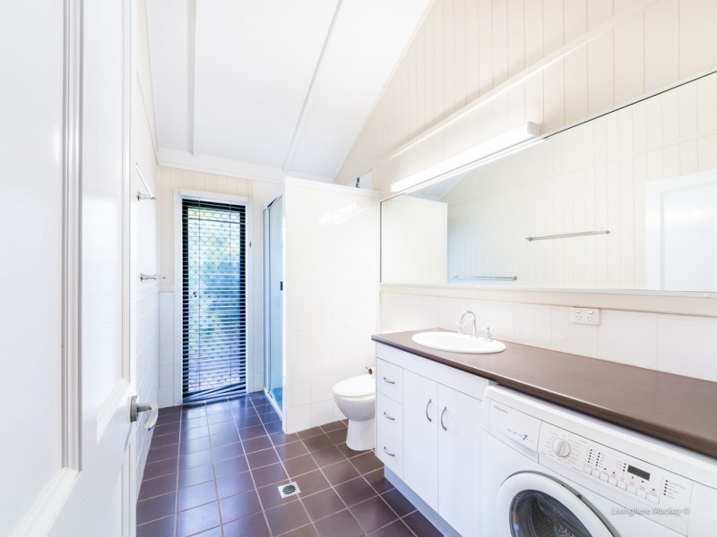 2/227 Slade Point Road, Slade Point QLD 4740