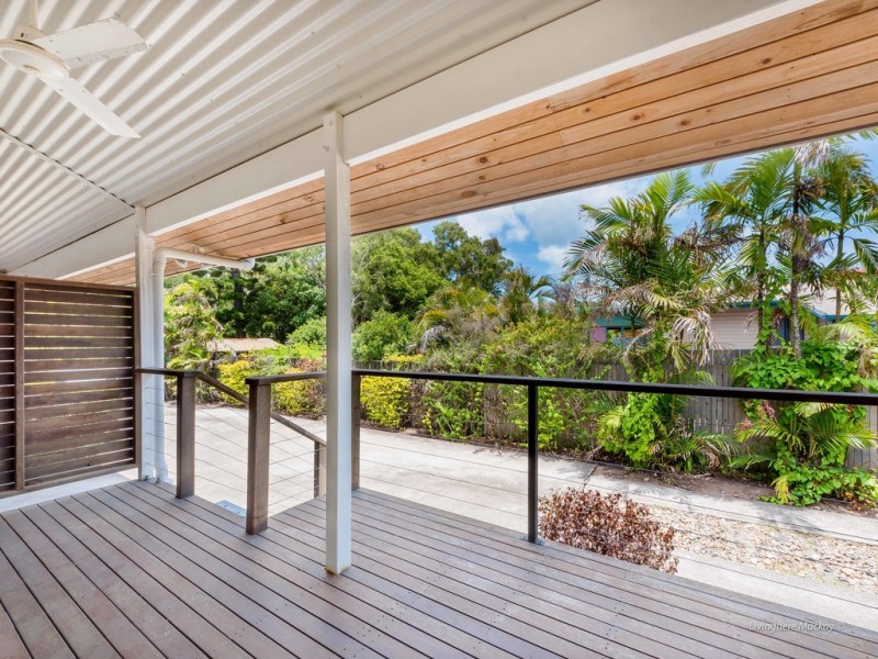 2/227 Slade Point Road, Slade Point QLD 4740