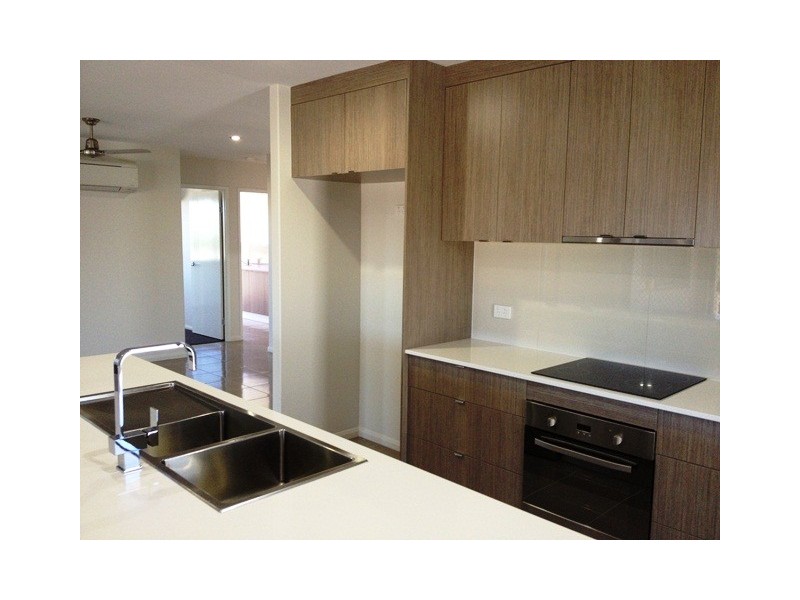 19 Makybe Diva Drive, Ooralea QLD 4740