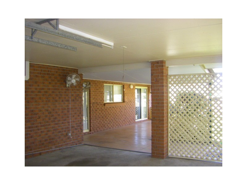 3 Davey Street, Glenella QLD 4740
