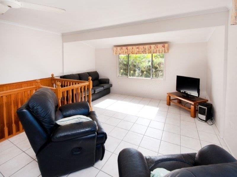 9 Peak Downs Hwy, Walkerston QLD 4751
