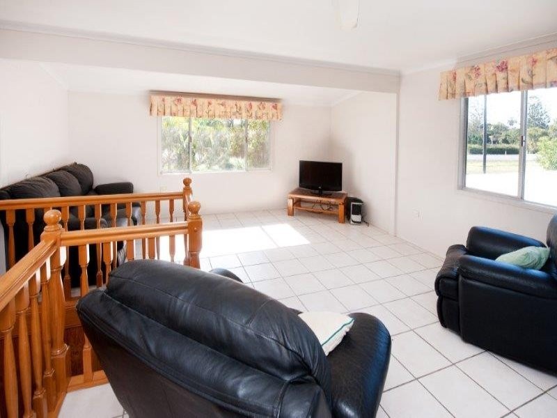 9 Peak Downs Hwy, Walkerston QLD 4751