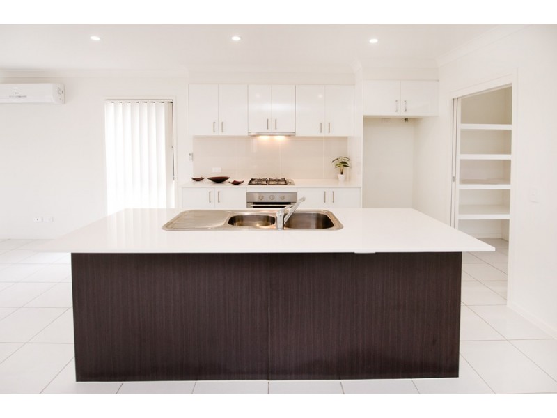 24 Balzan Drive, Rural View QLD 4740