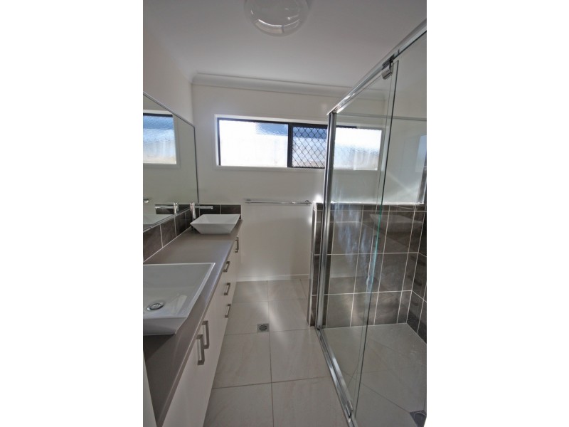 1/12 Kierra Drive, Andergrove QLD 4740