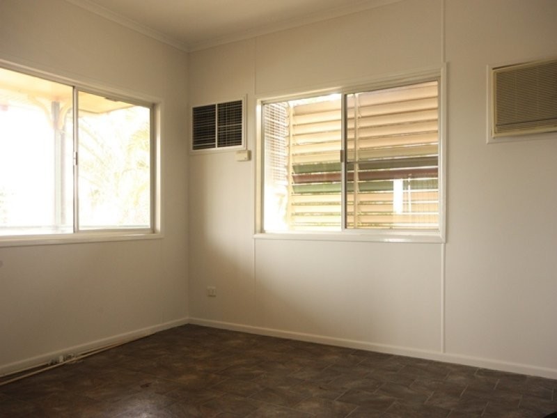 7 Bernborough Avenue, Moranbah QLD 4744
