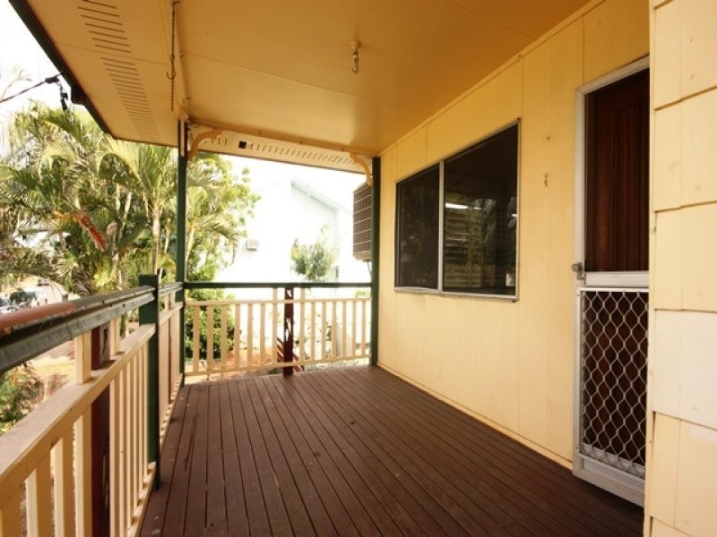7 Bernborough Avenue, Moranbah QLD 4744