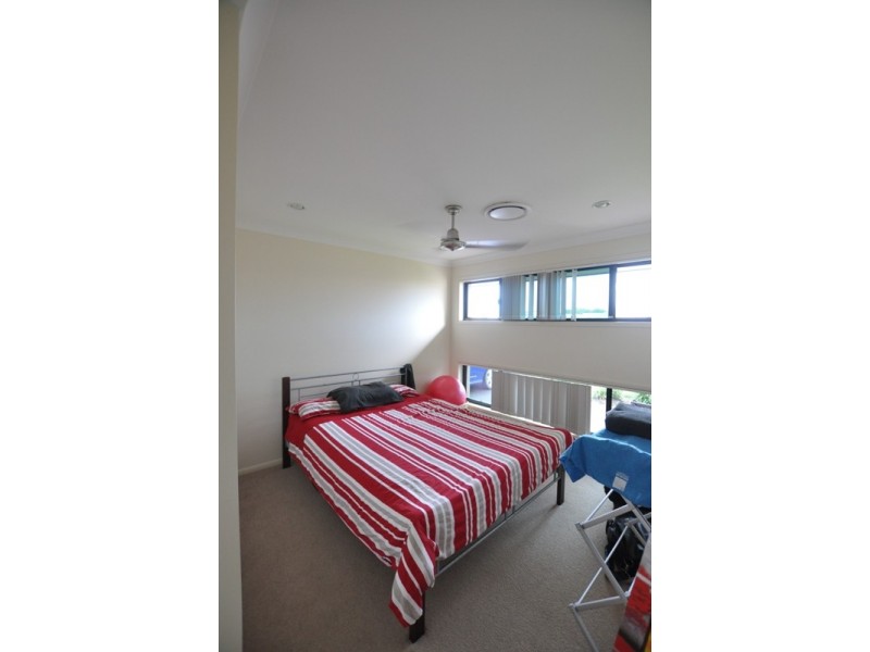 14 Whitehaven Dr, Blacks Beach QLD 4740