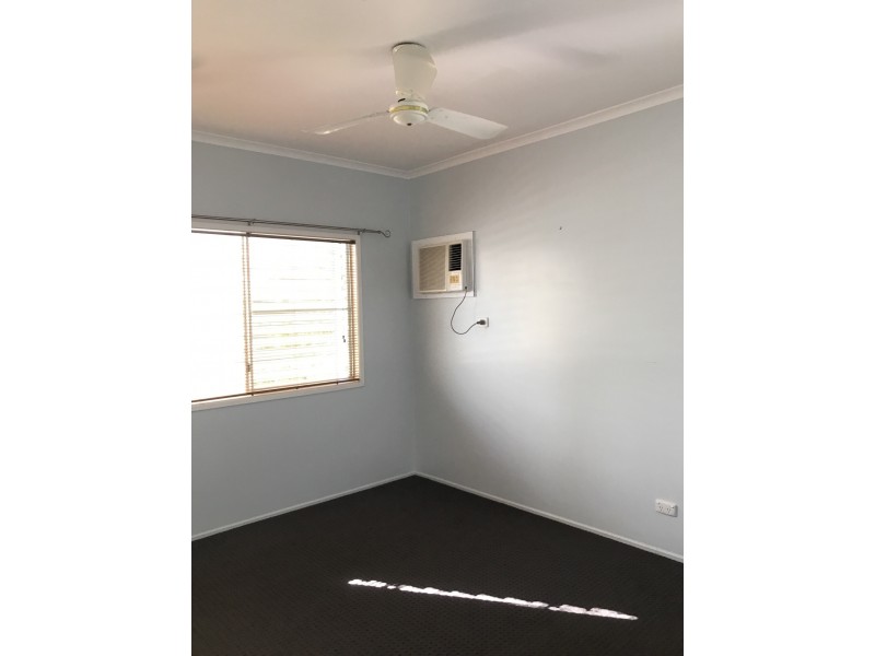 32 Clements St, Moranbah QLD 4744