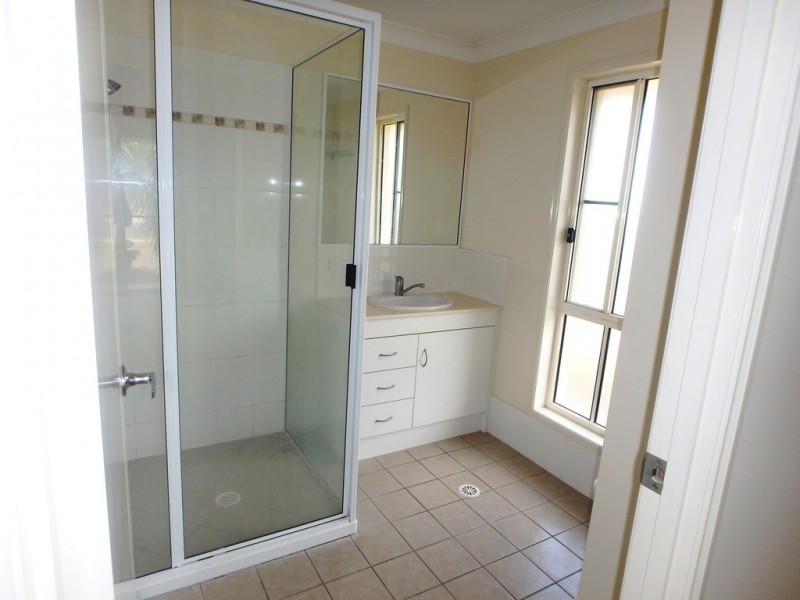 5 Whitehaven Drive, Blacks Beach QLD 4740