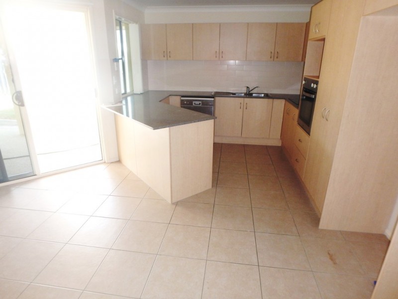 5 Whitehaven Drive, Blacks Beach QLD 4740