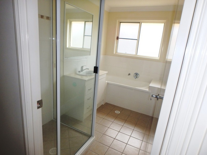 5 Whitehaven Drive, Blacks Beach QLD 4740