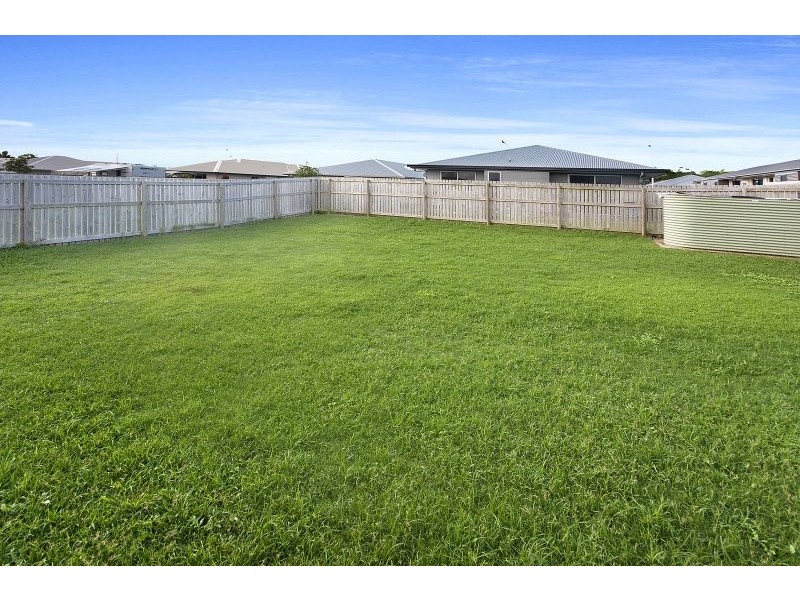 16 Sonoran St, Rural View QLD 4740