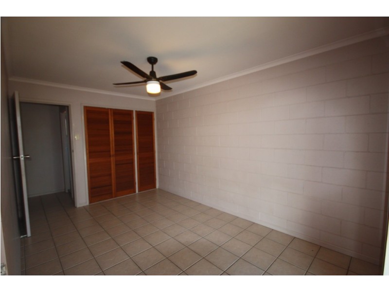2/310 Shakespeare Street, Mackay QLD 4740