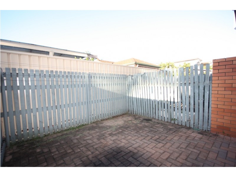 2/310 Shakespeare Street, Mackay QLD 4740