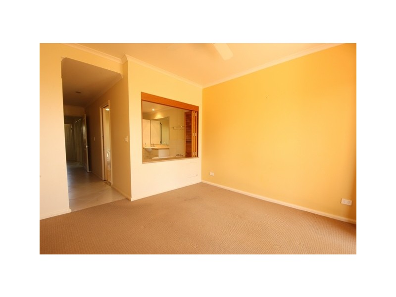 2/38 Beach Road, Dolphin Heads QLD 4740