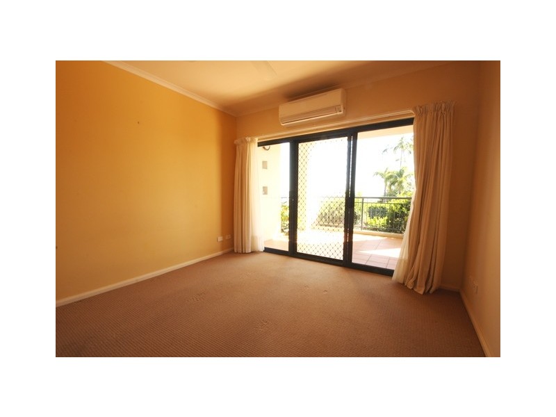 2/38 Beach Road, Dolphin Heads QLD 4740